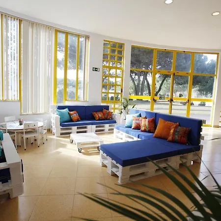 Caparica Sun Centre Hostel