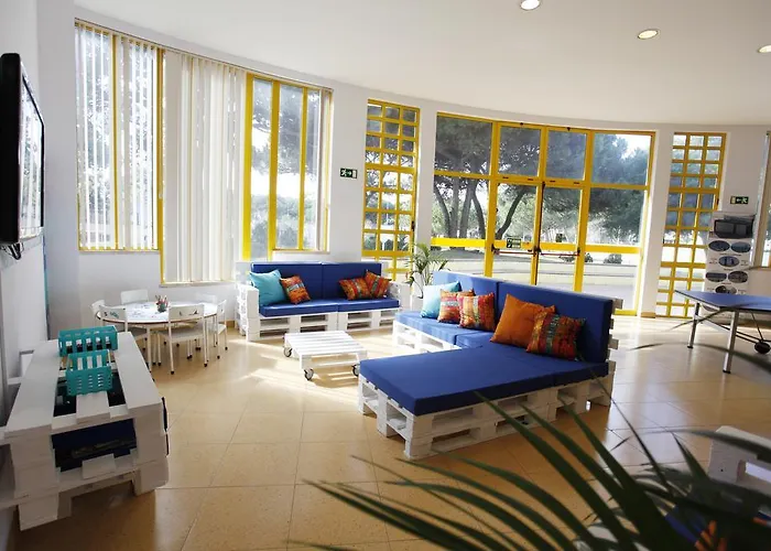 Caparica Sun Centre Hostel