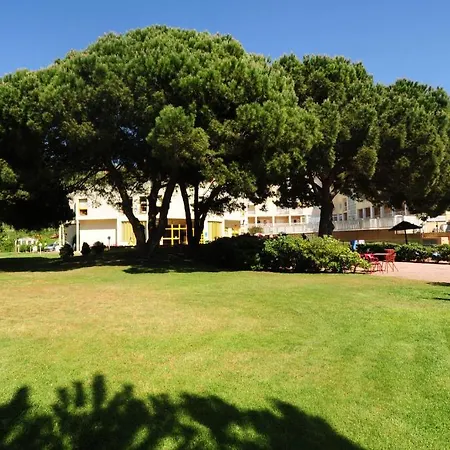 Caparica Sun Centre بيت شباب