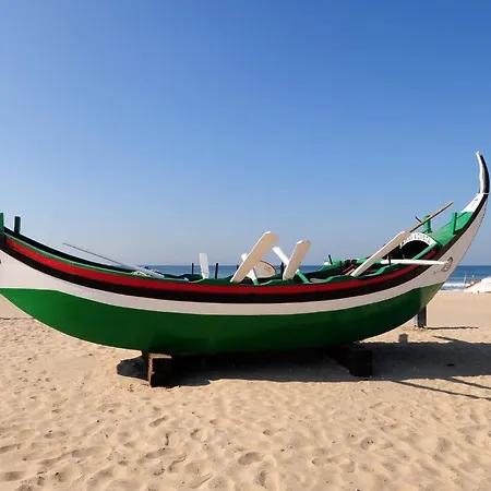 Caparica Sun Centre بيت شباب