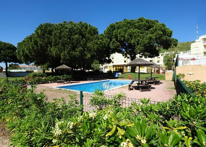 Caparica Sun Centre אכסניה קוסטה דה קפאריקה